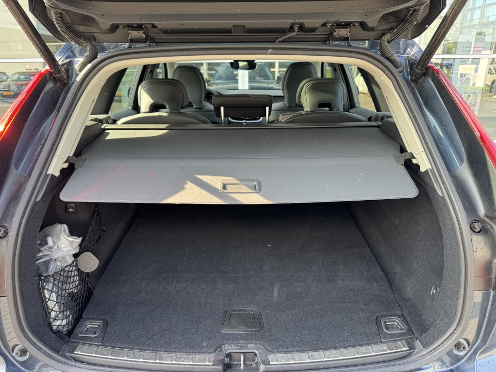 Volvo XC60 t6 398pk recharge plus dark| panodak| adap.cruise| trekhaak| 360