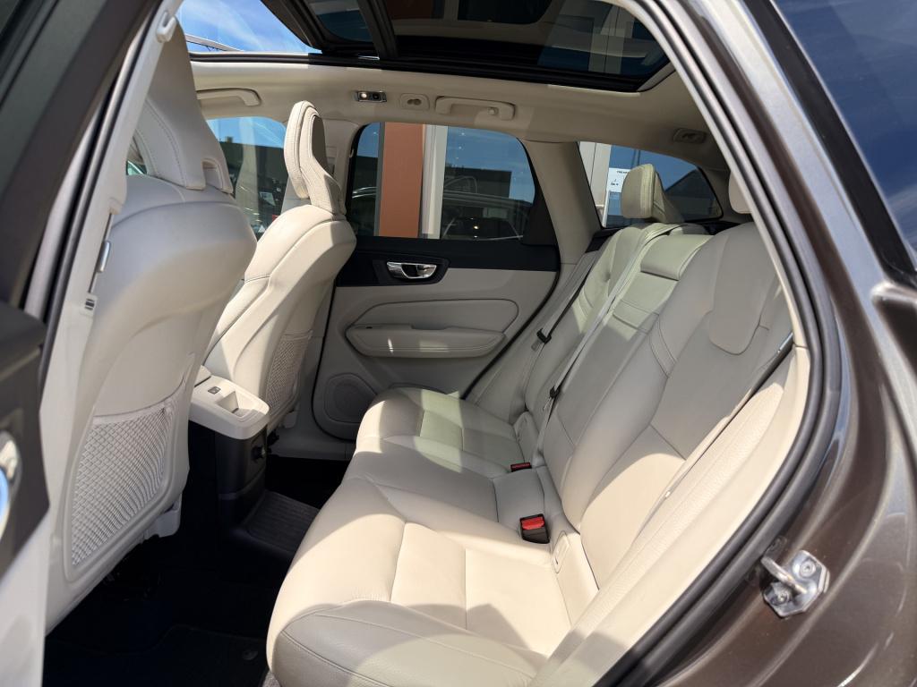 Volvo XC60 2.0 t8 twin engine awd inscription | harman kardon | pano. | ele