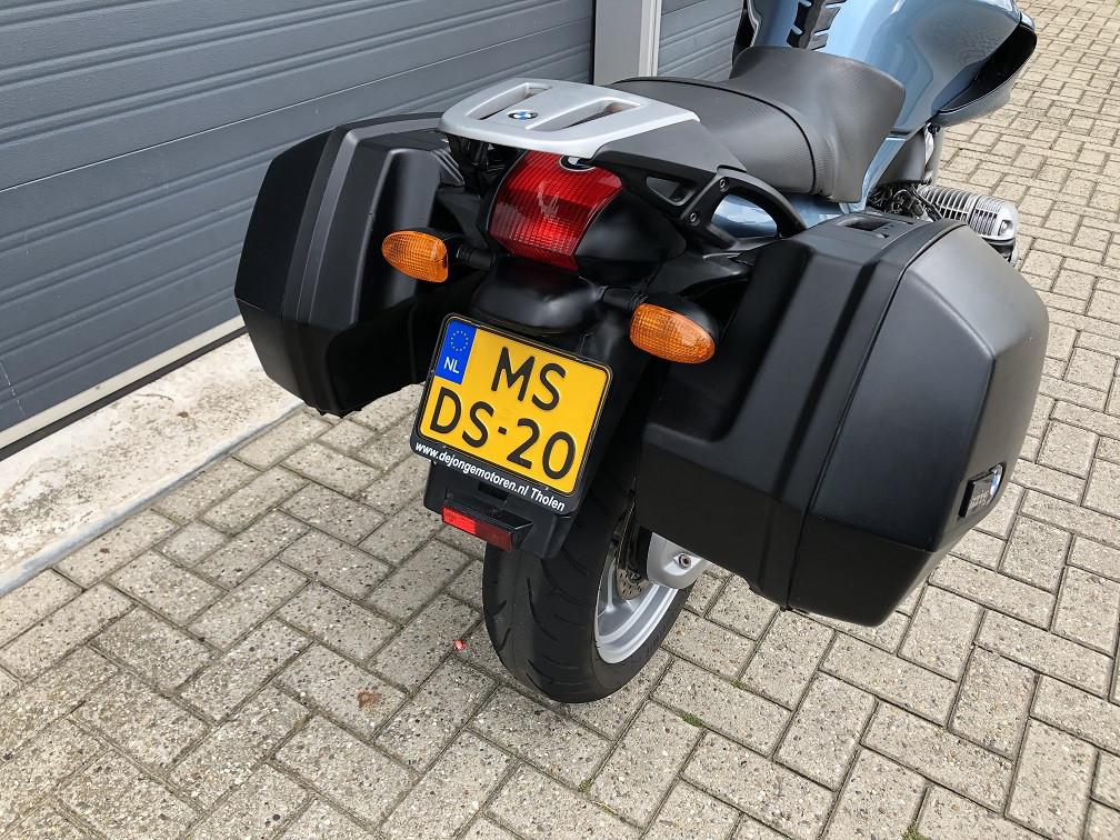 Keurige BMW R1150R uit 2002 met 87 dkm, kofferset, ABS, windscherm €2695,-