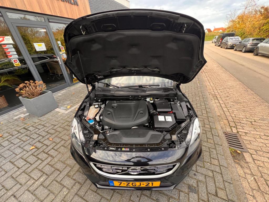 Volvo V40 2.0 d4 r-design business