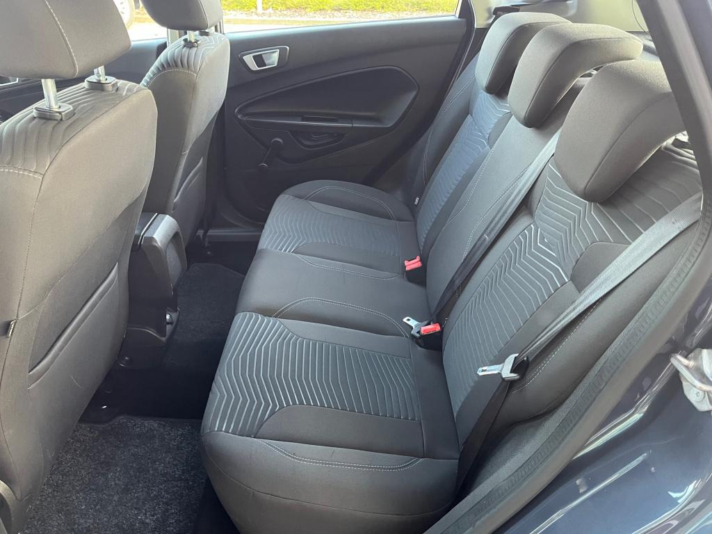 Ford Fiesta 1.0 ecoboost titanium|rijklaar