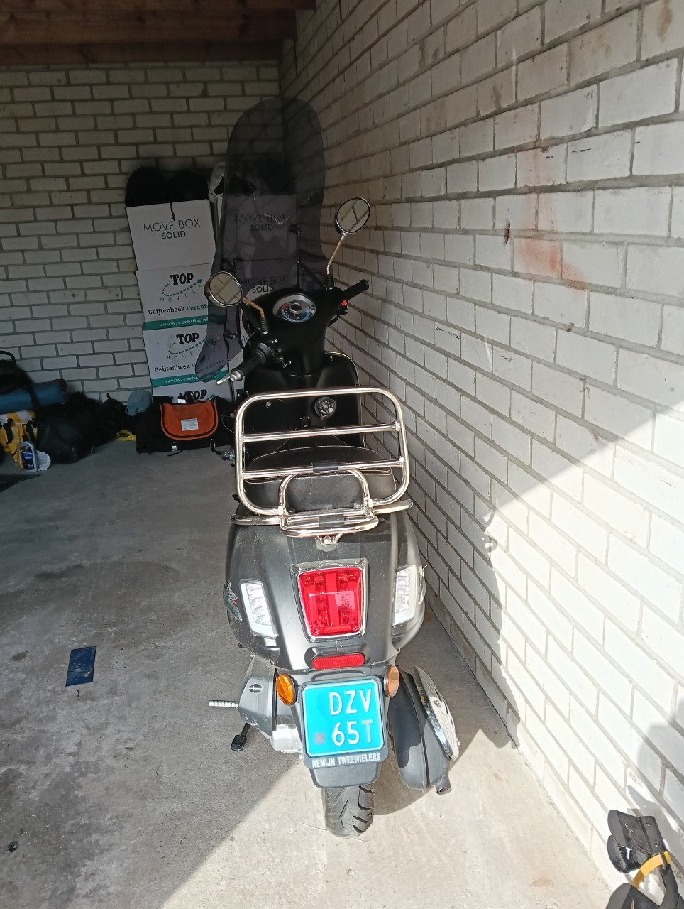 Te koop scooter blauw kenteken