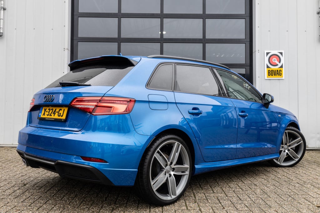 Audi A3 sportback 1.5 tfsi s line edition ✅pano✅matrix✅optiekzwart✅b&o