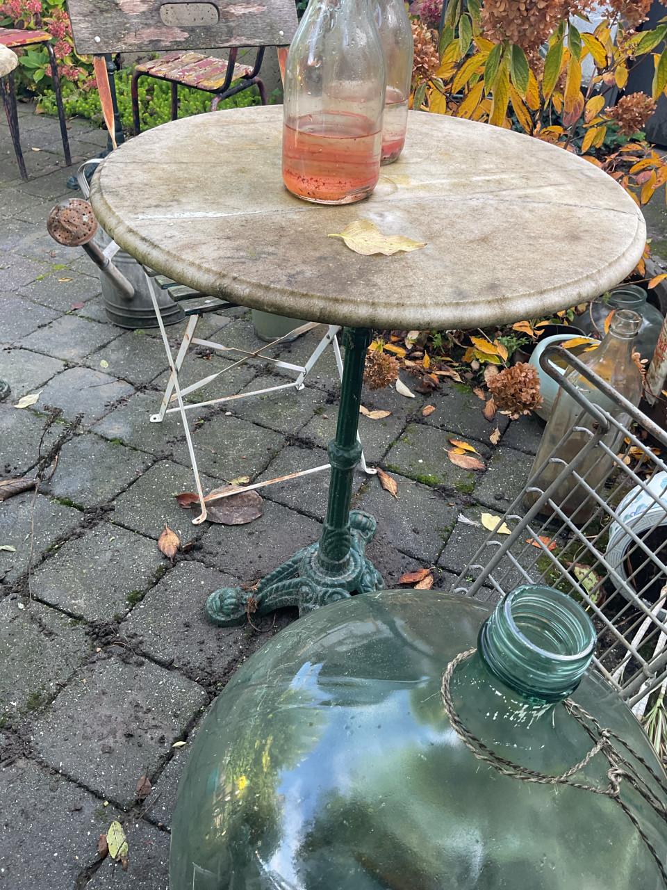 Gietijzeren bistrotafels opruiming !