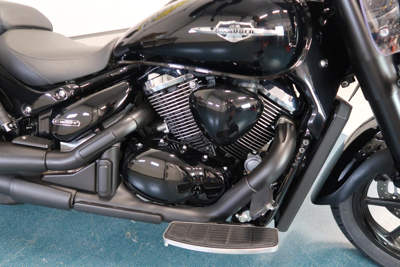 Suzuki Intruder C1500BT zeer lage km stand