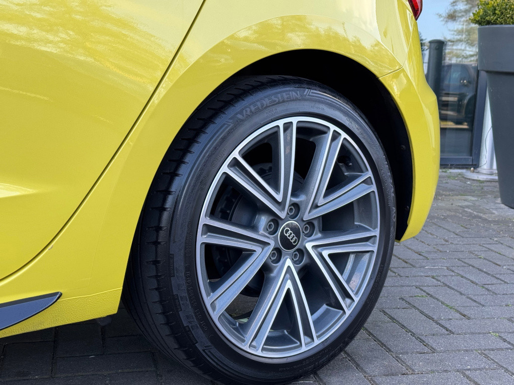 Audi A1 Sportback 25 tfsi edition s- line * carplay * led * automaat