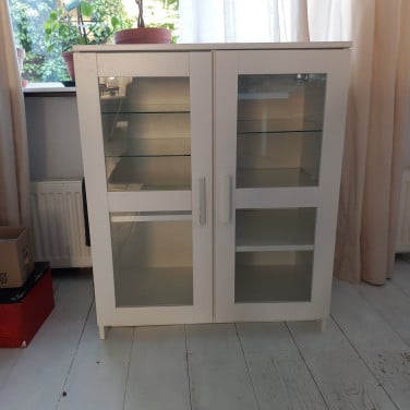 Mooie witte kastje