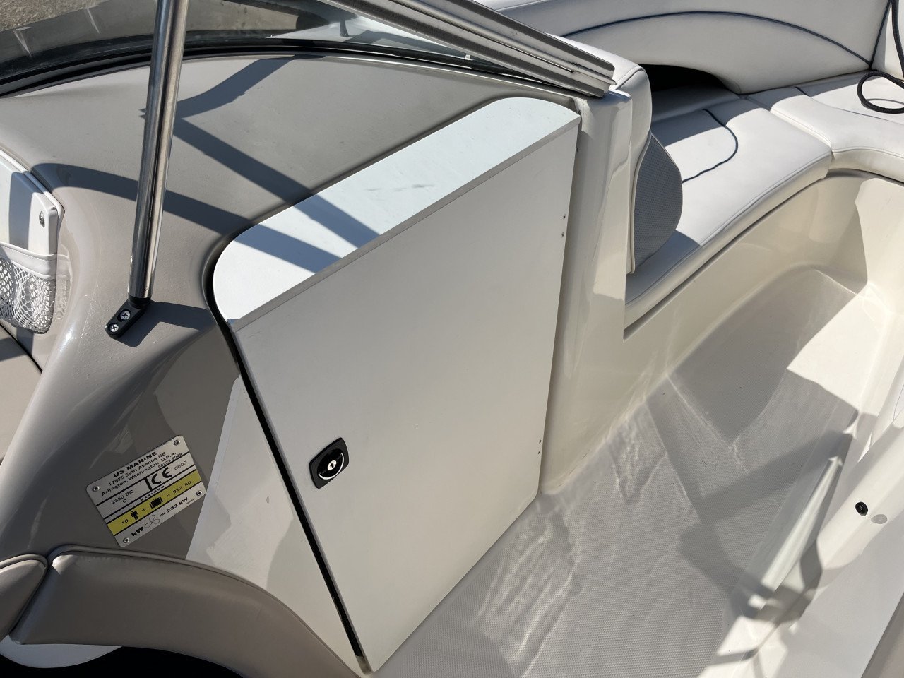 Bayliner Capri 235LX V8 5lit 220pk incl nieuwe trailer (2021)