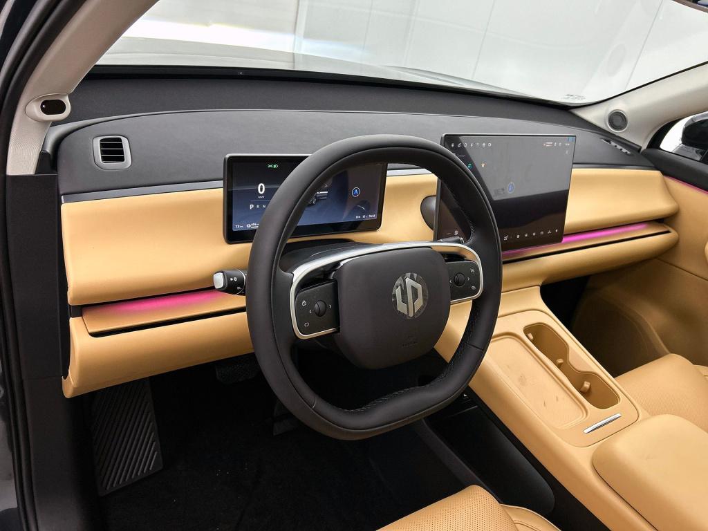 Leapmotor C10 design reev (hybrid) 28.4 kwh | interieur camel brown | stoel