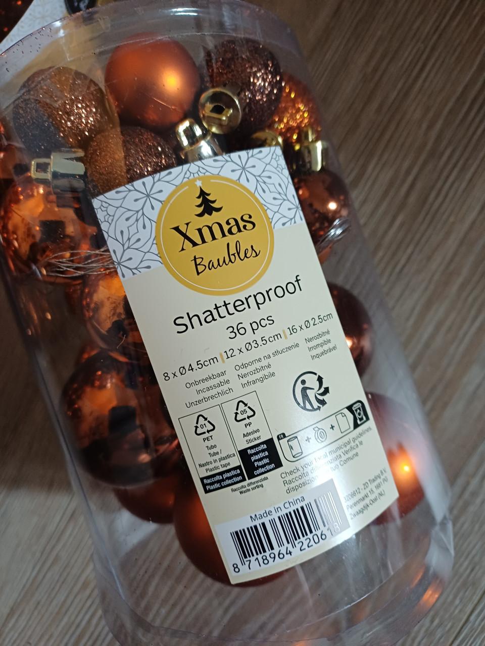 Oranje/roest kerstballen