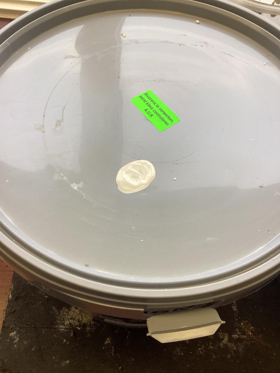 Sigma perfect mat 1022-1. en ral 9016 samen 14 liter