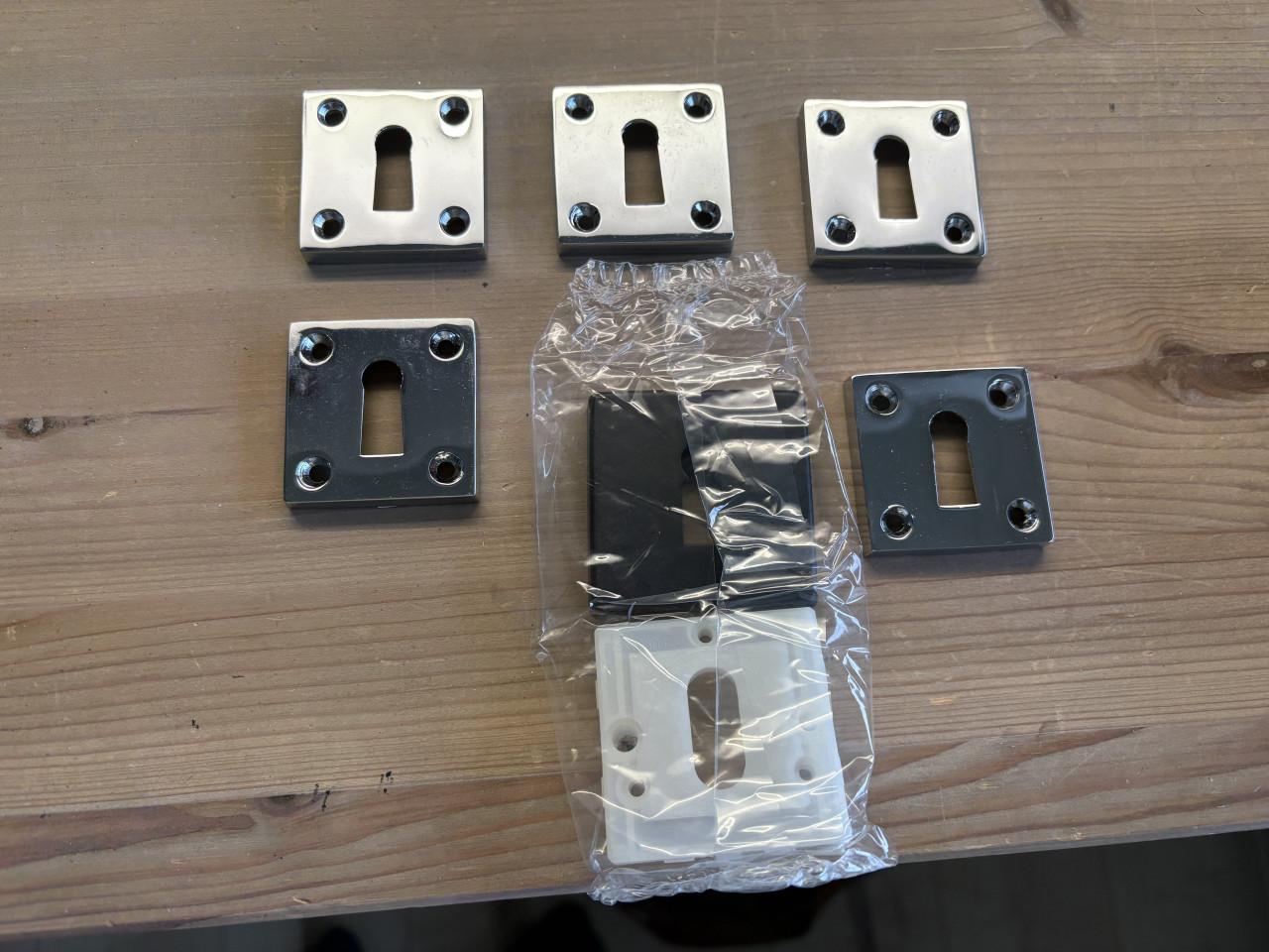 Intersteel deurbeslag type klassiek  Alles in 1 koop.