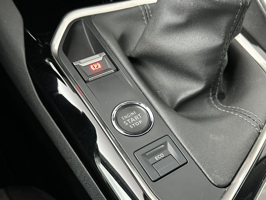 Peugeot 3008 1.2 active business | navigatie | climate control | camera | a