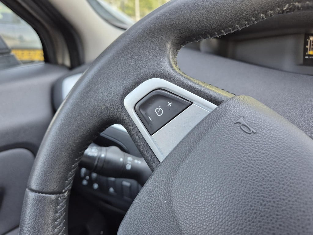 Renault Scenic 1.6 16v 110 expression climate control, bluetooth, navigatie