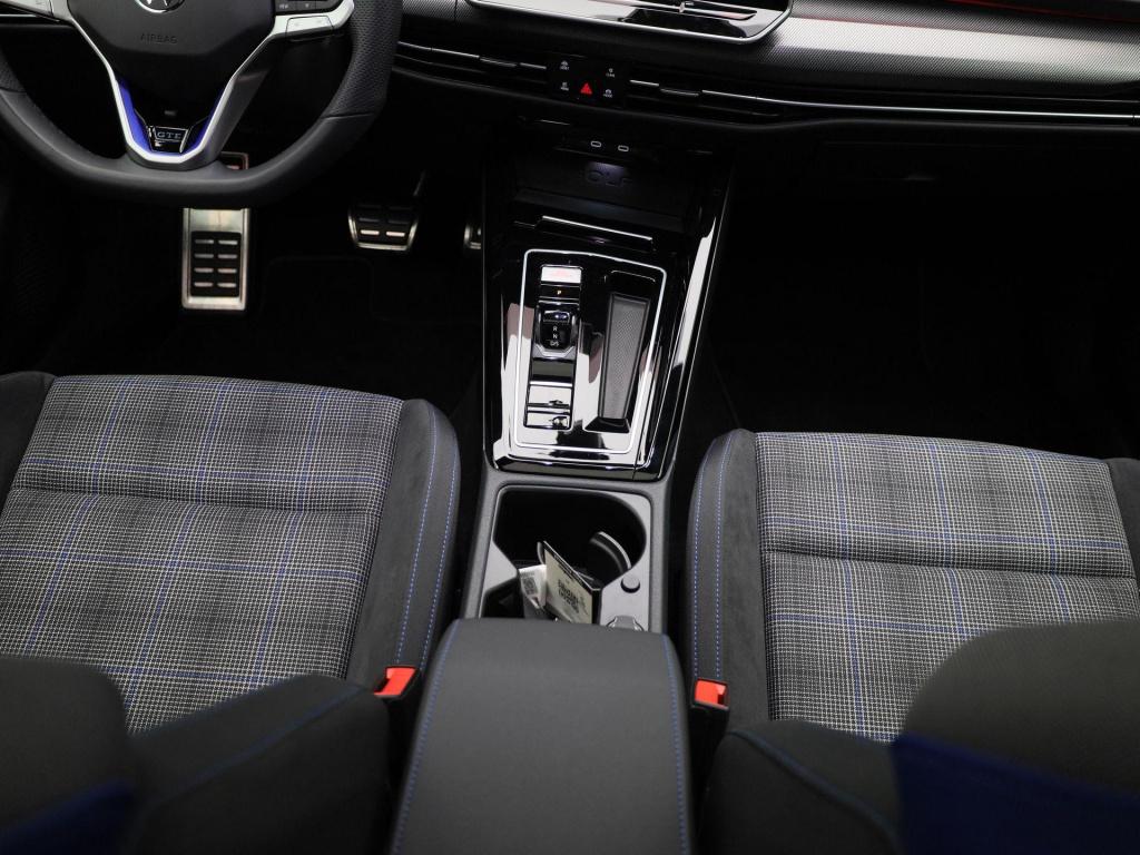 Volkswagen Golf 1.5 ehybrid gte | automaat | panoramadak | navigatie | appl