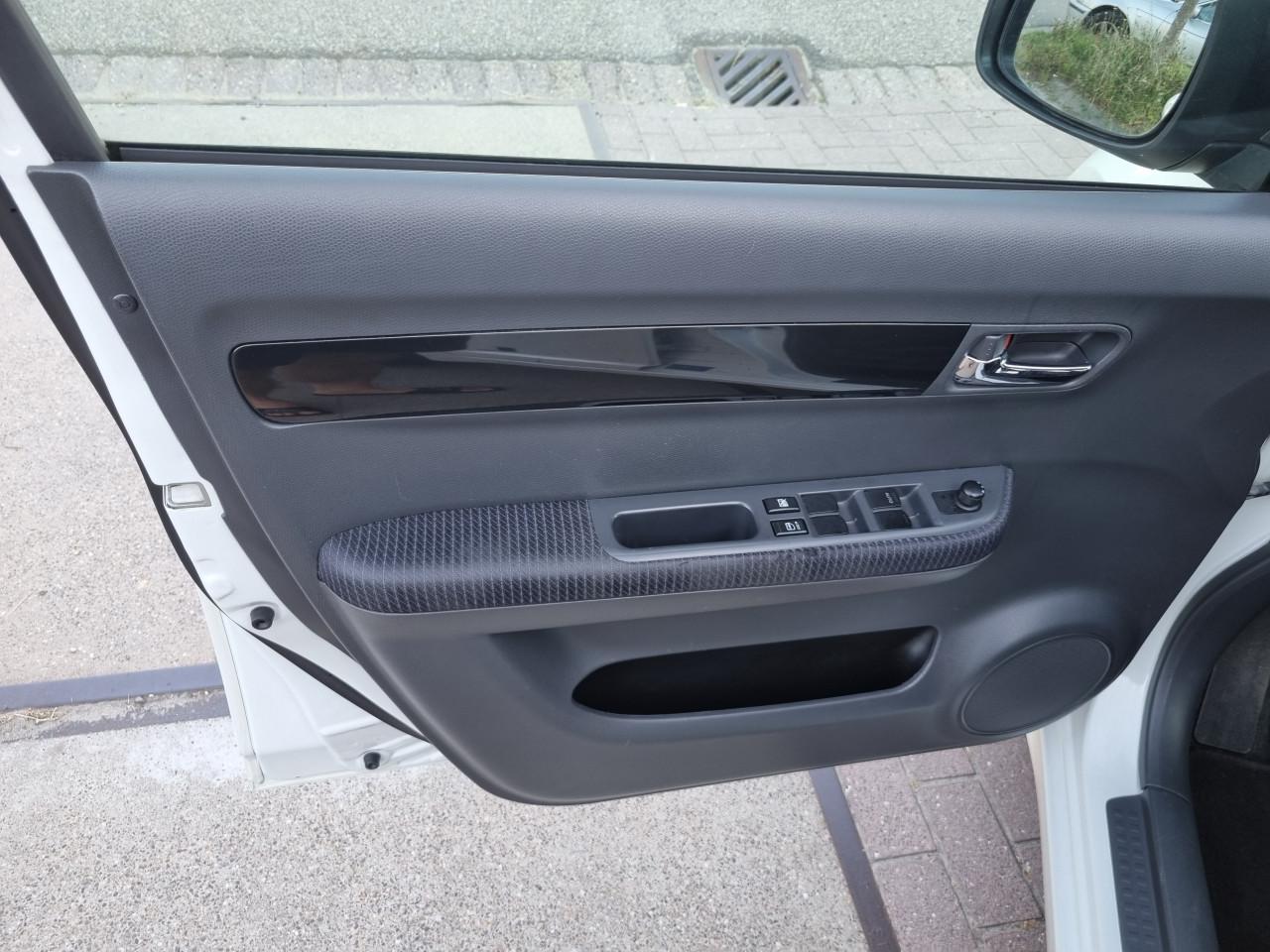 Suzuki Swift 1.3 Base | Keyless Go | Luxe uitvoering!