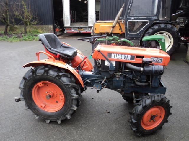 Kubota compact trekker + ferrari diesel frees