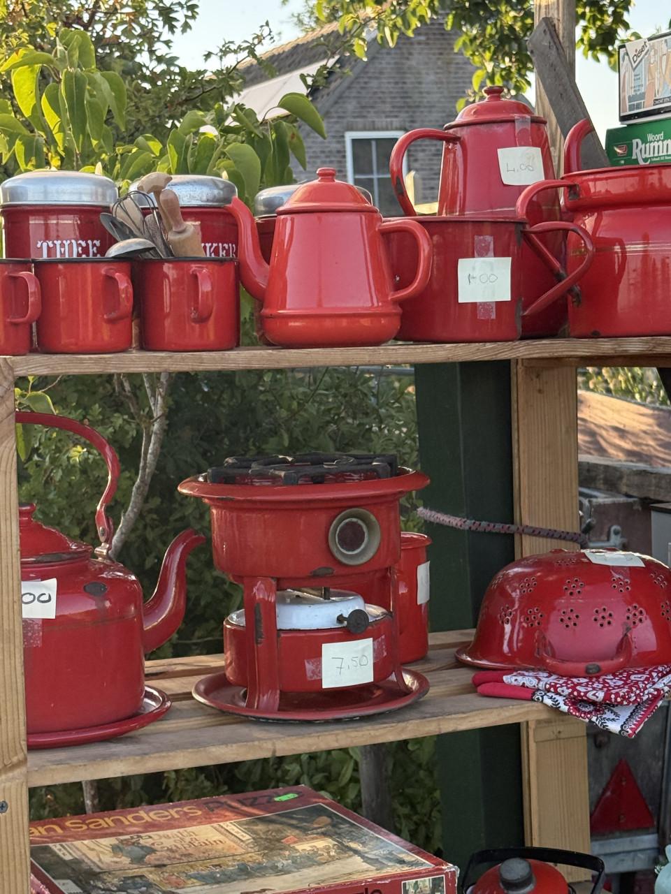 Rood emaille vintage keuken spullen