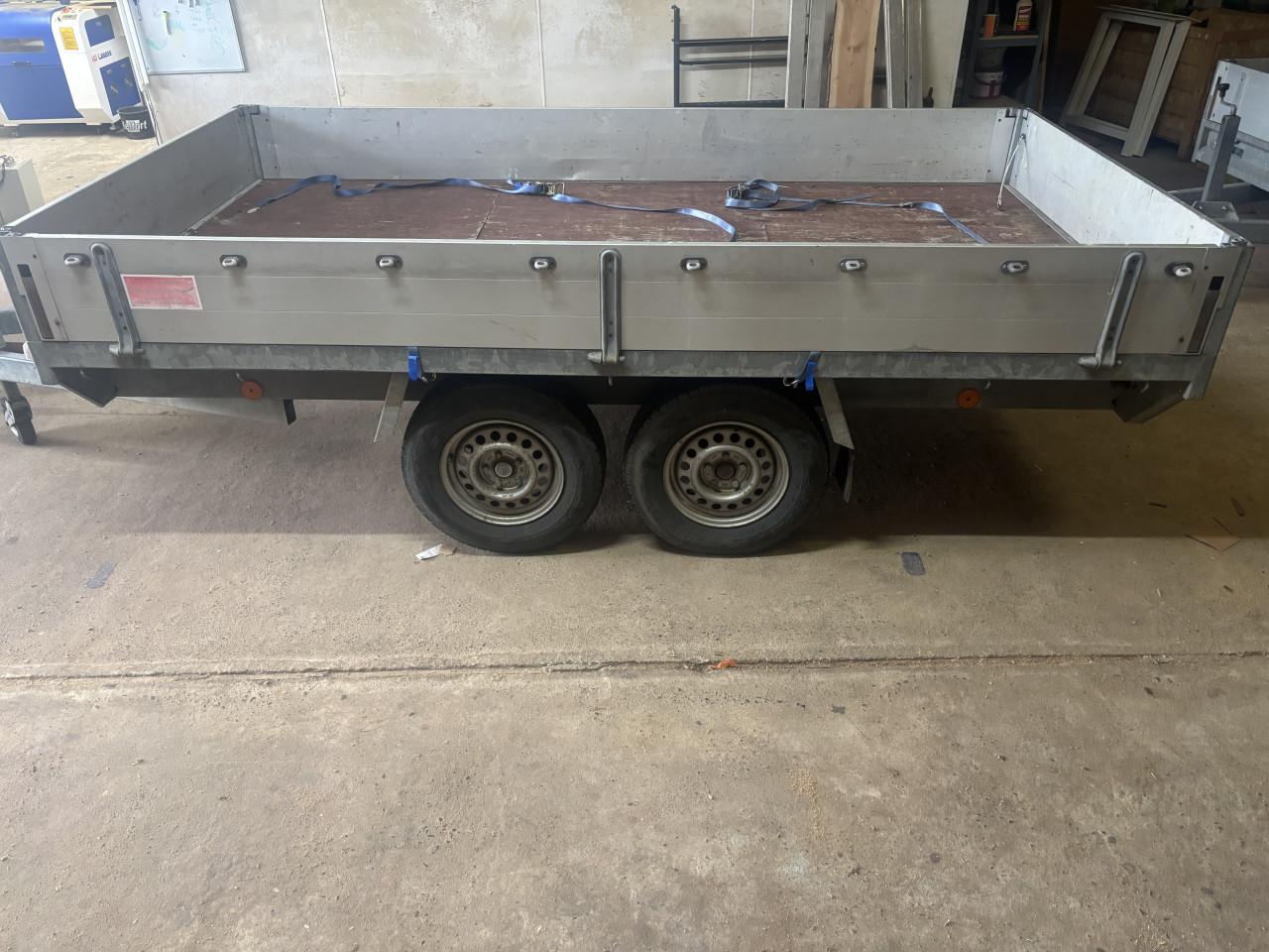 Degelijke Anssems tandemasser 330x180 met huif optie