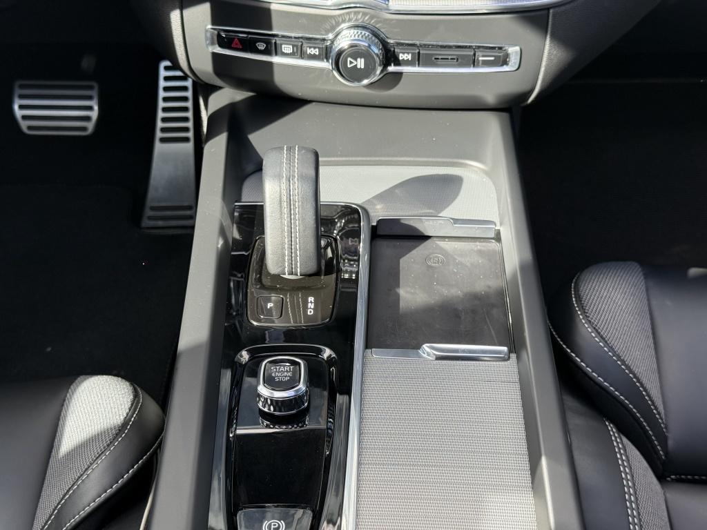 Volvo XC60 t6 398pk recharge dark r-design| panodak| adap.cruise| head-up|