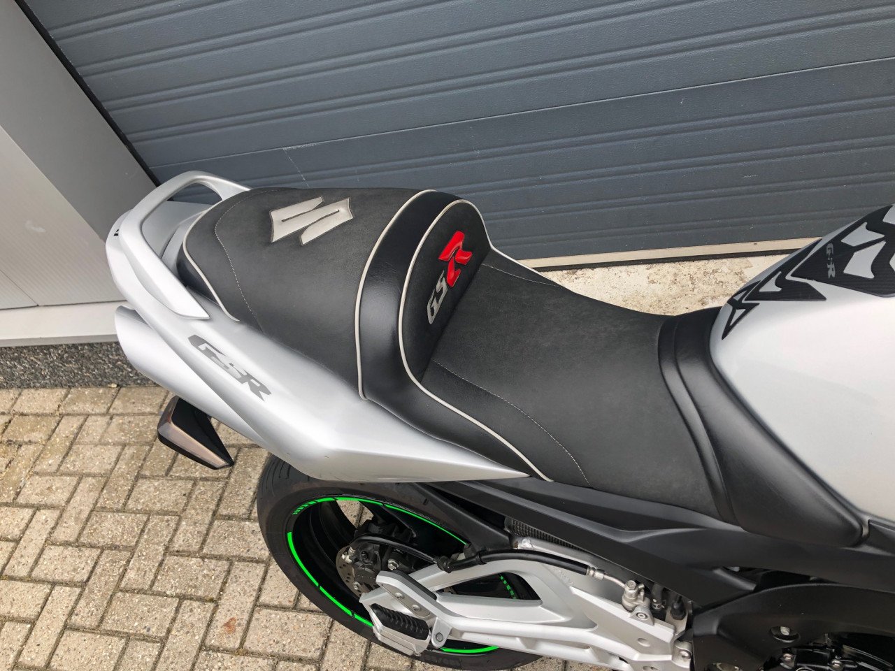 Suzuki GSR600 uit 2007 met 35 dkm, Rizoma, Ermax, etc, rijklaar €3250,-