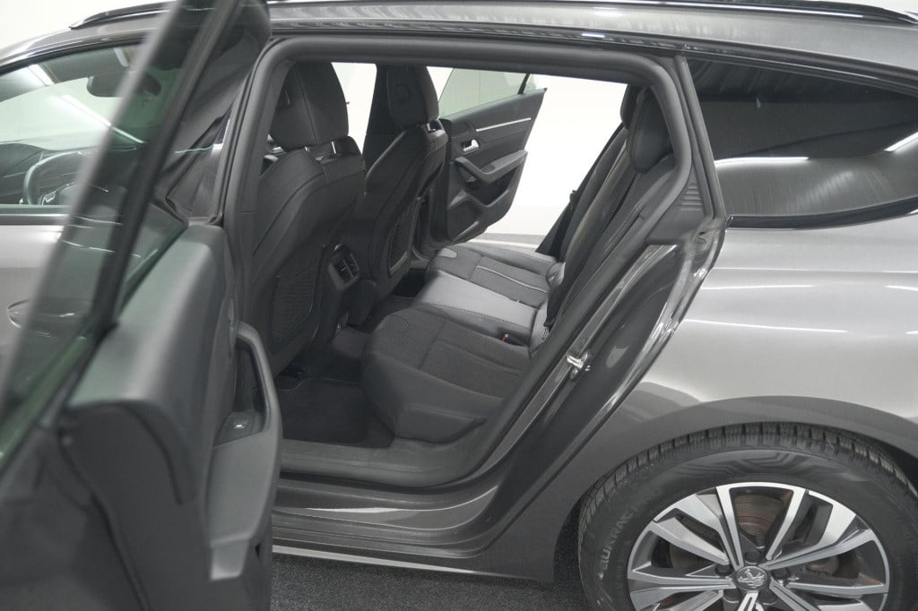 Peugeot 508 sw puretech 130 eat8 allure pack | camera | adaptieve cruise co