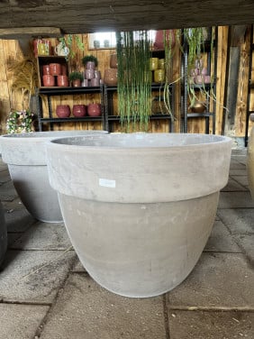 Stenen bloempot taupe met afwateringsgat 58.8 L