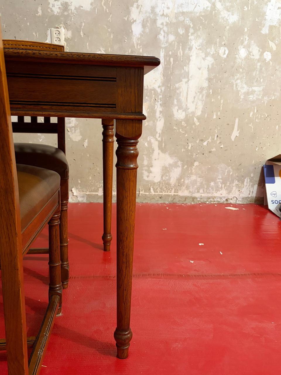 Massief houten eettafel klassiek 4 stoelen/zeer goede staat