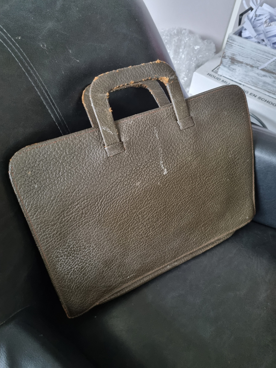 Vintage leren aktetas 42x28cm zijden binnenbekleding bieden mag