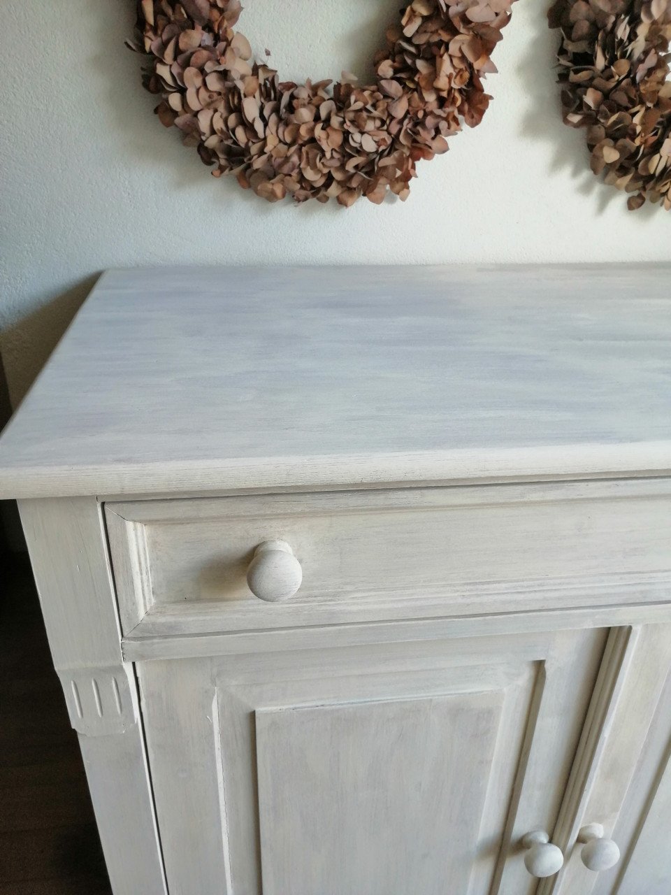Kast met 2 deuren en een lade