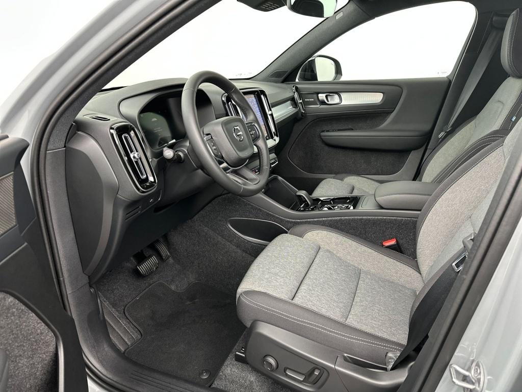 Volvo XC40 b4 gt plus dark visual park assist