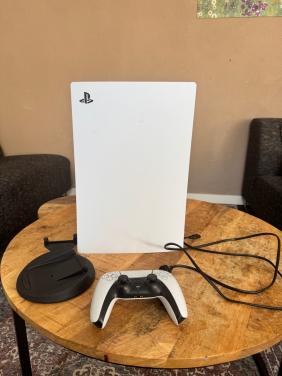 Playstation 5 disc edition met 1 controller en 4 spellen