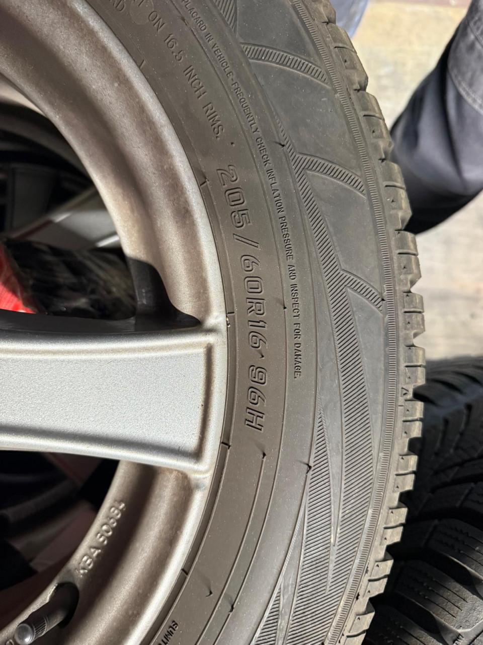 Winterbanden Volkswagen T-Cross (205/60 R16)