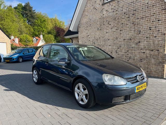 VOLKSWAGEN GOLF 1.6FSI AIRCO