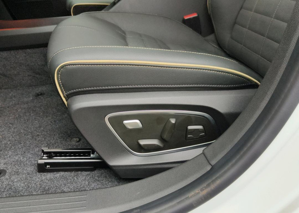 Renault Megane E-tech comfort range iconic 60 kwh - pack advanced drive ass
