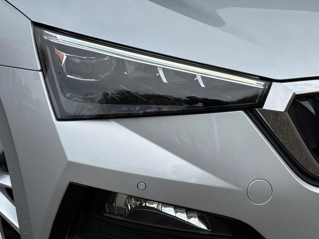 Skoda Scala 1.0 tsi 110pk sport business| carplay|panodak|17"lm| rijklaarpr