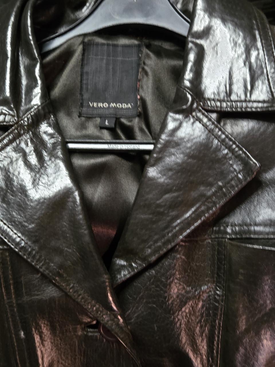 Lange leren trenchcoat. Vero Moda Maat L