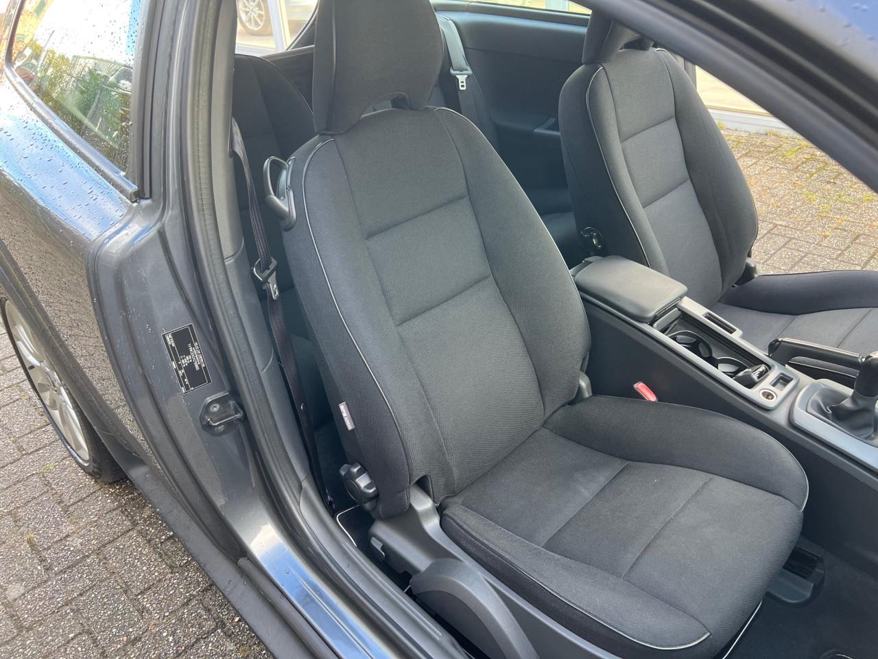 Schitterende Volvo C30 uit 2010 met slechts 106000 km