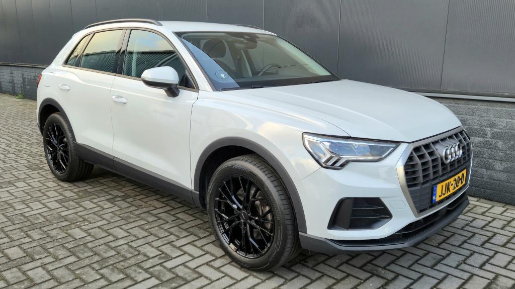 Audi Q3 45 tfsi e edition | hybride | led | clima | navi | acc | 19 inch