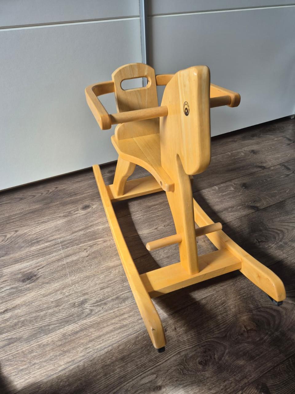 Houten hobbel paardje