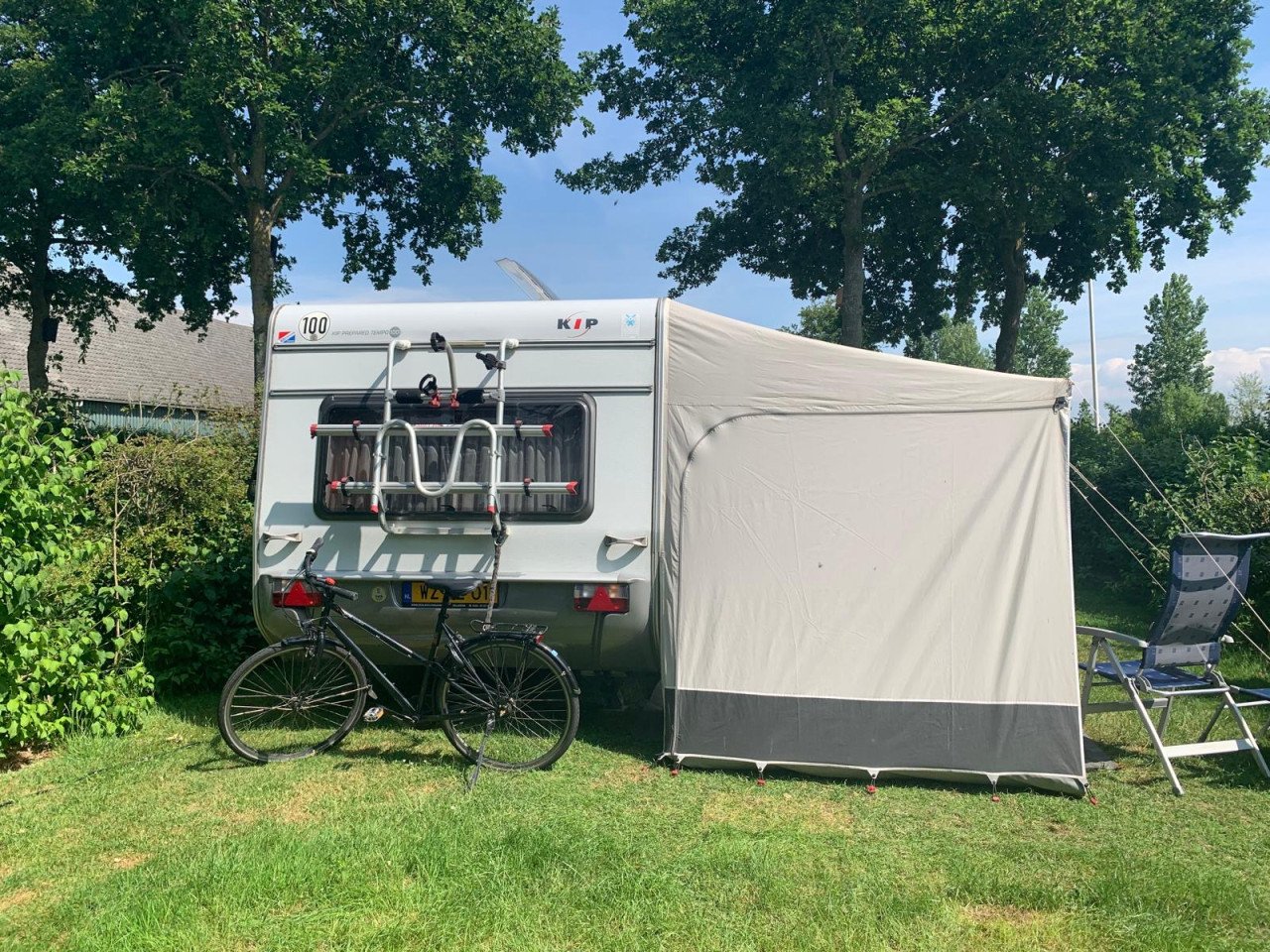 Caravan Kip Skyline 44 TDB Aircool Edition uit 2008