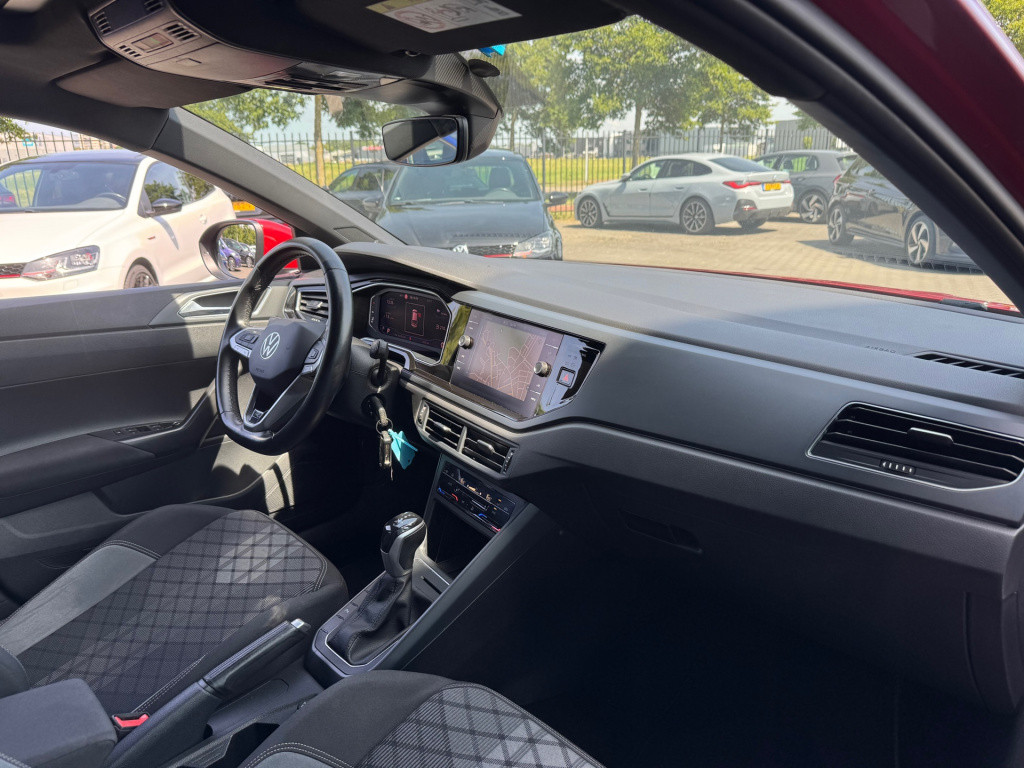 Volkswagen Taigo 1.5 tsi r-line * panoramadak * virtual cockpit * led * 18 