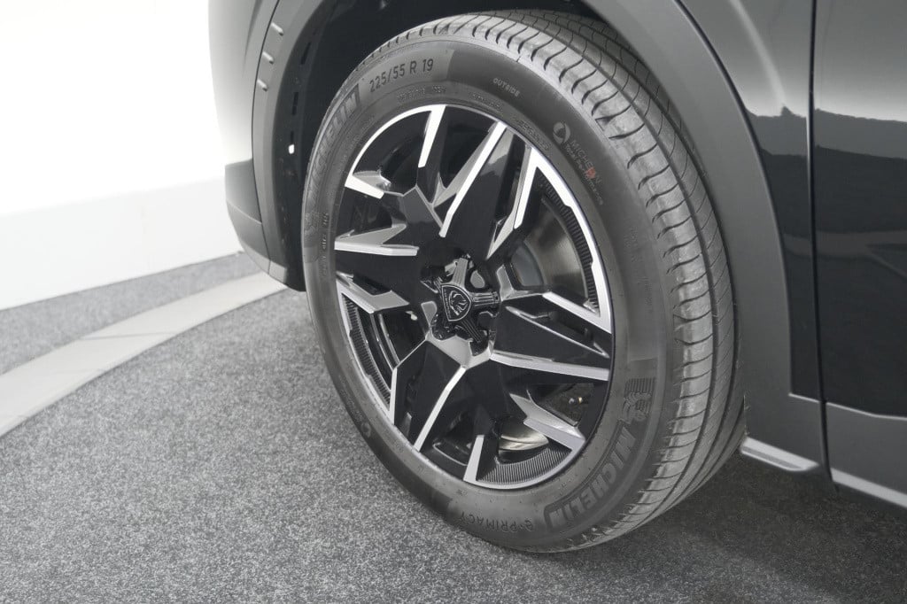 Peugeot 5008 1.2 hybrid 145 gt | panoramadak | camera | elektrische achterk