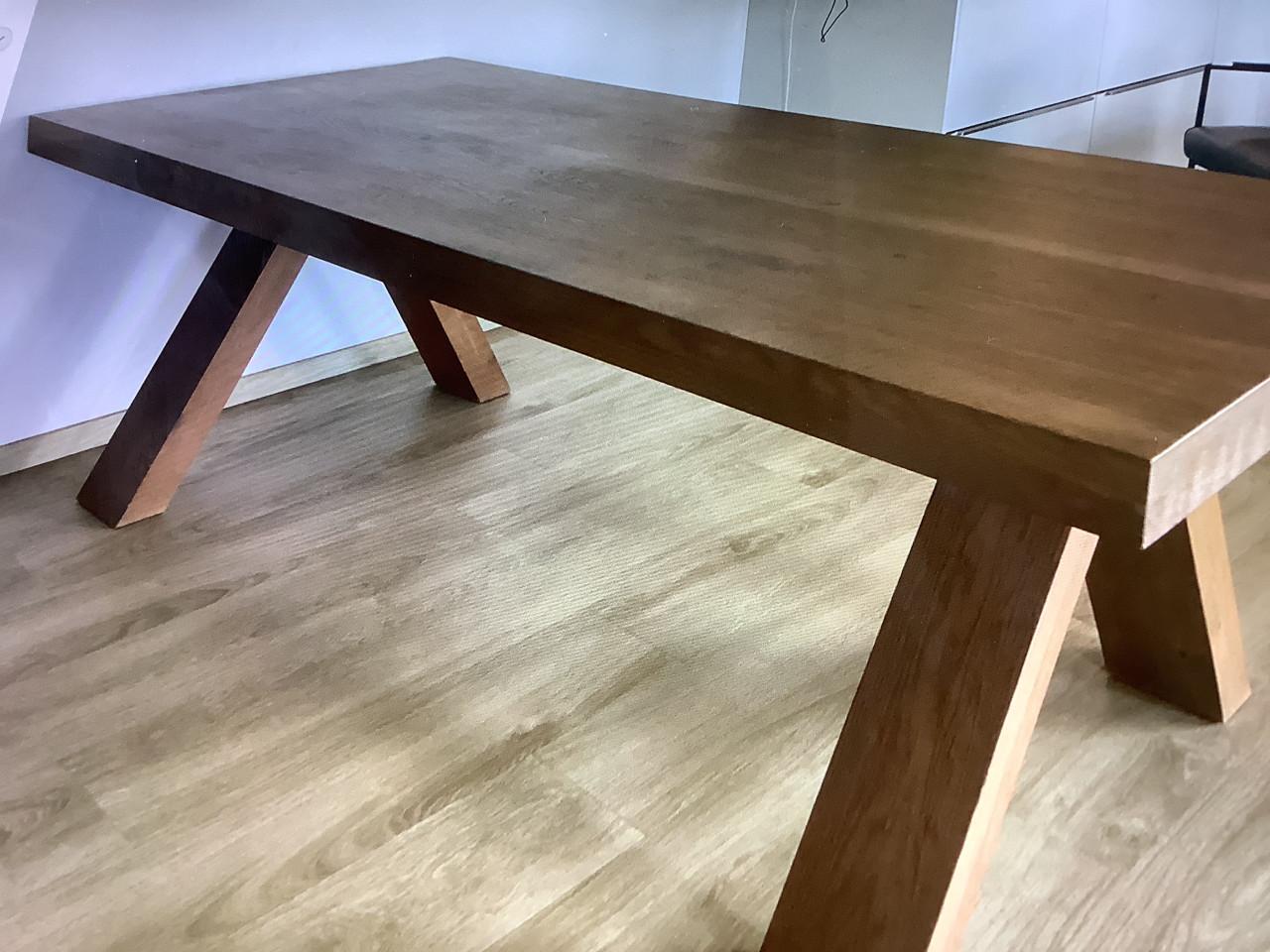 Eiken eettafel