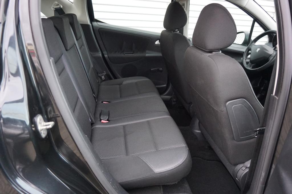 Peugeot 207 sw 1.4 vti active airco / panoramadak / mistlampen