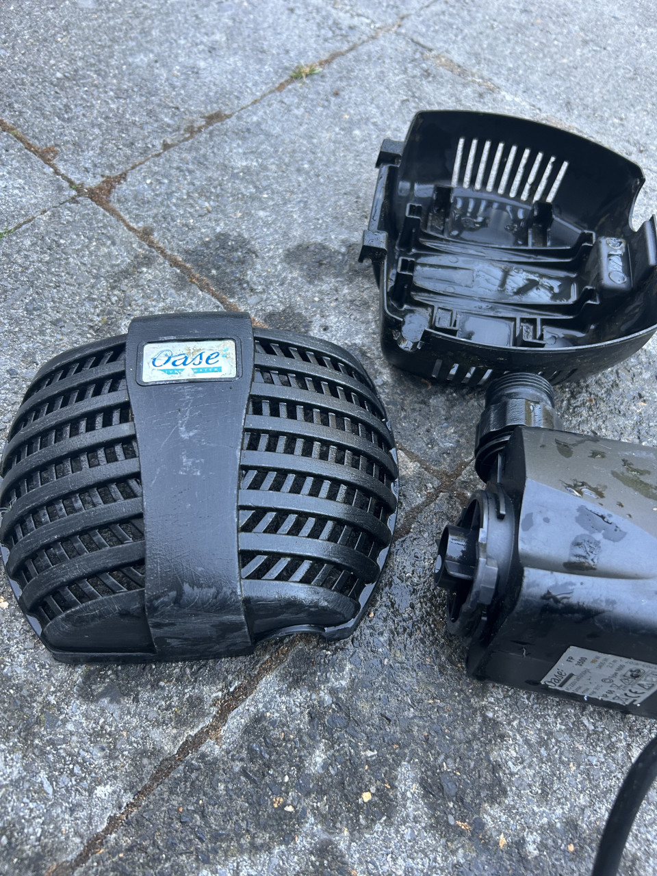 Te koop oase fp 3500 sterke en zuinige Vijverpomp  en 3500 lpu