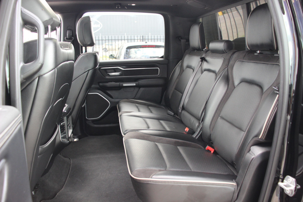 Dodge Ram 1500 5.7 v8 4x4 crew cab laramie verhoogd | harman kardon | leder
