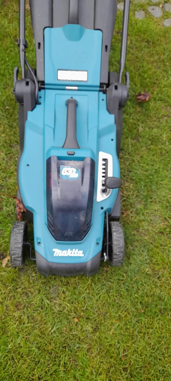 Grasmaaier makita 1 jaar oud