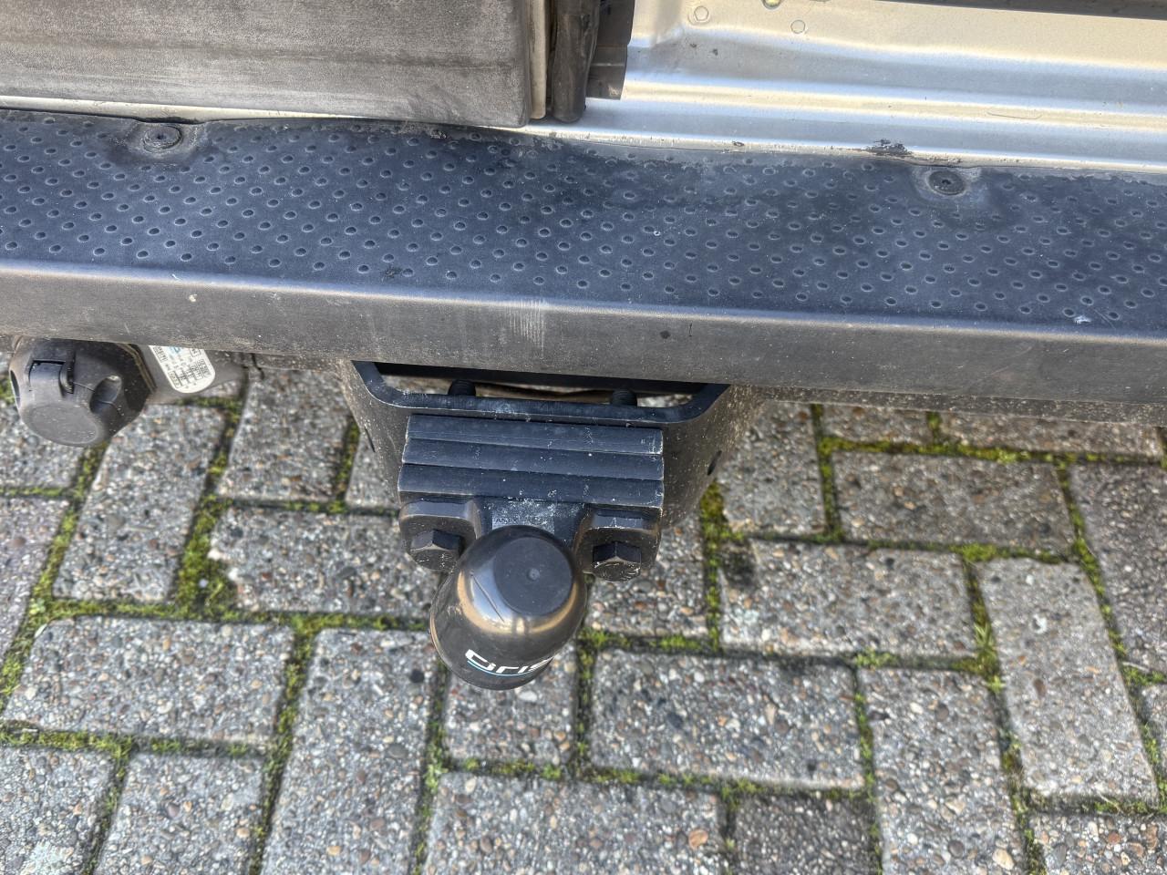 Adria 2Win ( zeer leuke starters buscamper, nieuw APK )meeneemprijs !!!