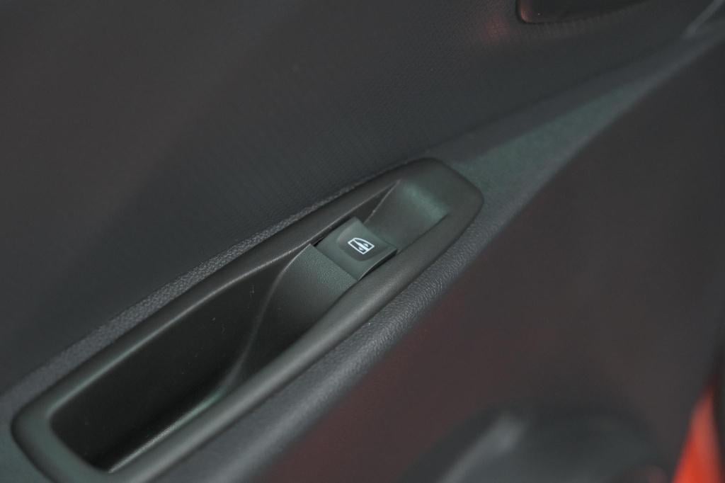 Renault Clio tce 90 limited | trekhaak | parkeersensoren | navigatie | crui